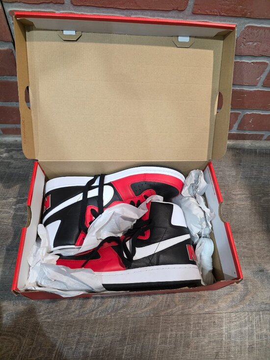 NIKE TERMINATOR HIGH Shoes Size 11 Men\'s Red Black White WORN 2 times! main image 5